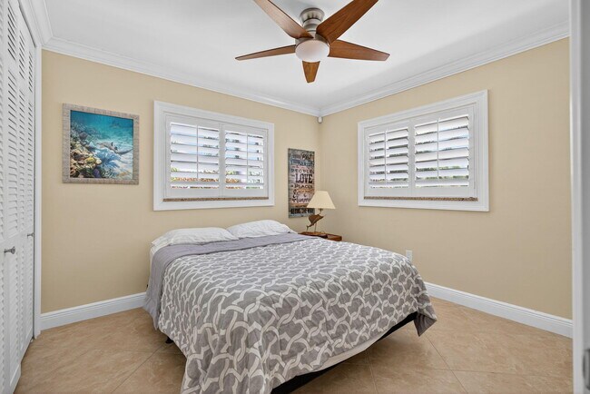 Building Photo - 728 Waterway Dr