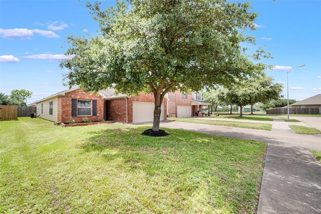 Building Photo - 17963 Branch Creek Dr