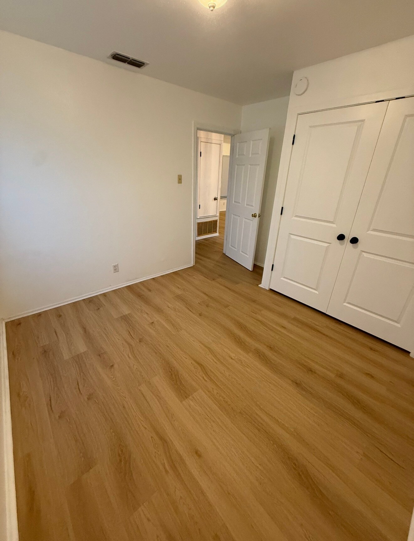 Building Photo - 2903 Shadow Bend Dr