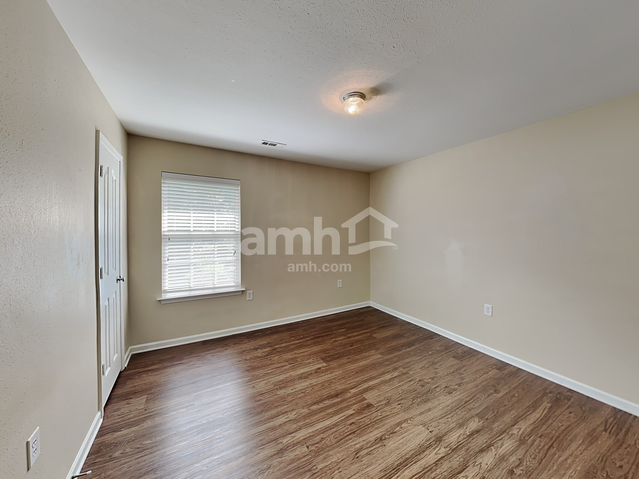 Building Photo - 1307 Jordans Pond Ln