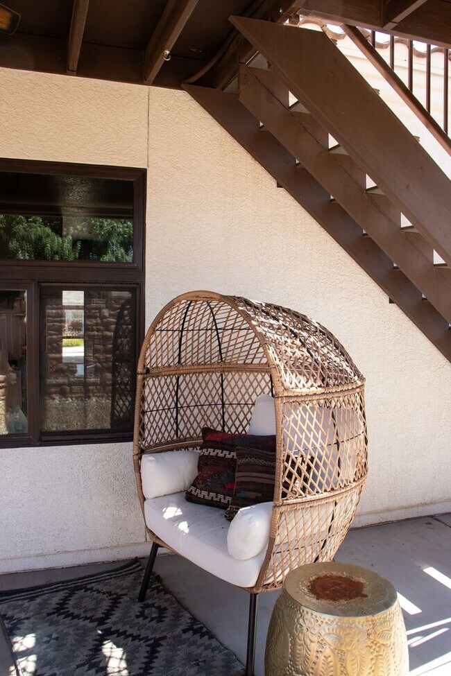 Building Photo - Unfurnished, 1-Year Long-Term Rental
