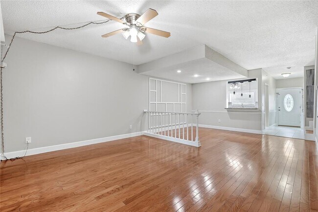 Building Photo - 11729 Wesson Cir E