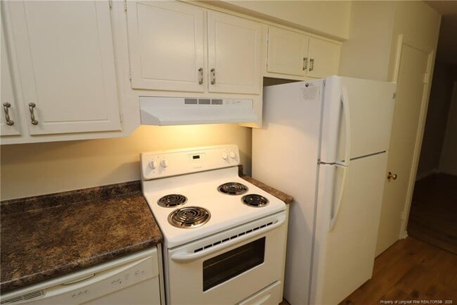 Building Photo - 6116 Deerwood Pl