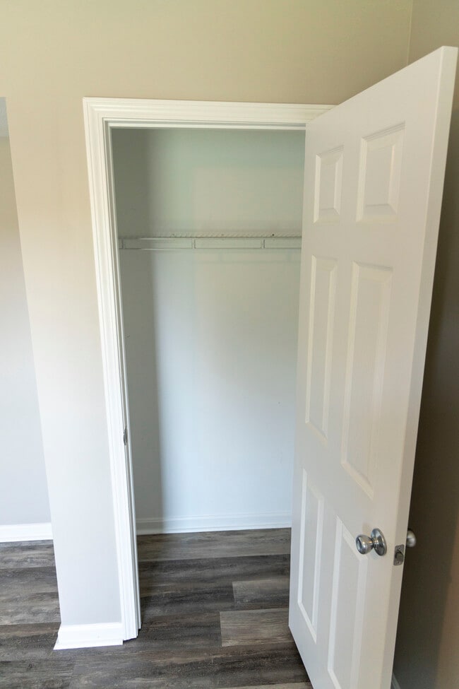 Building Photo - 10504 Pebblestone Cir