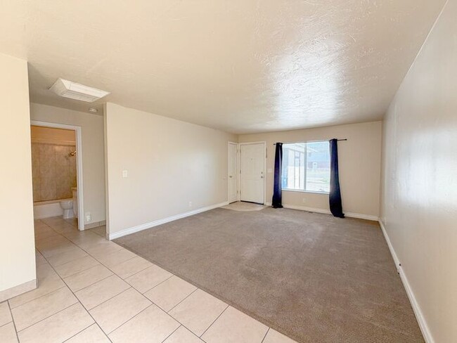 Building Photo - 2384 W Derby St