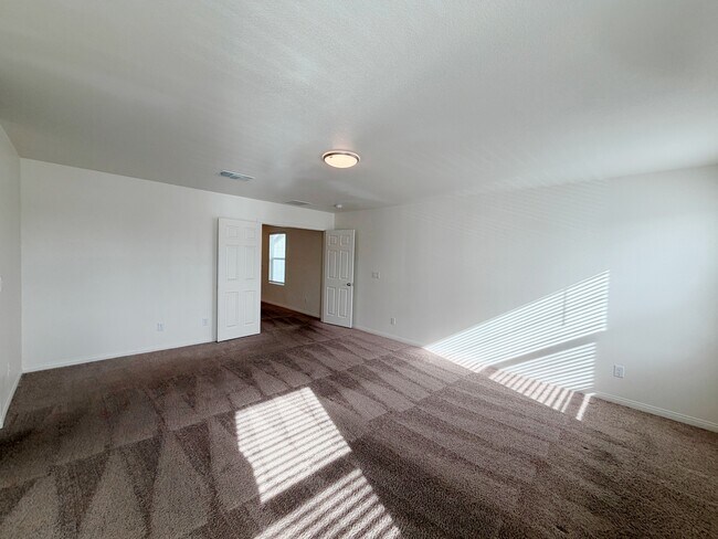 Building Photo - 6983 Cottage Vis Ave