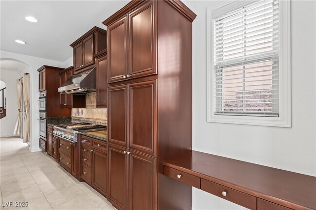 Building Photo - 58 Contrada Fiore Dr