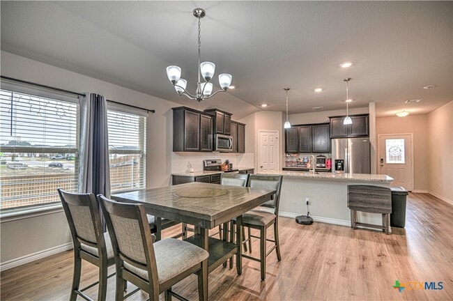 Building Photo - 1957 Rosson St