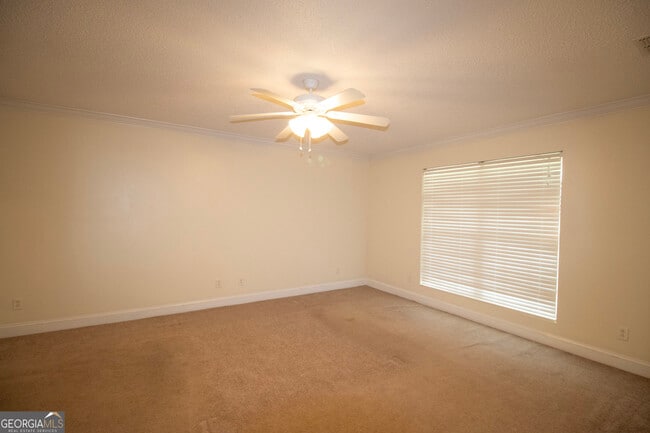 Building Photo - 2309 Oak Ridge Ln
