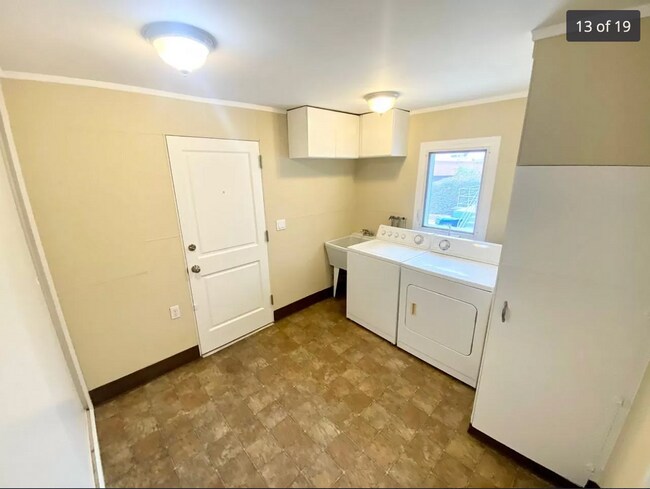 Building Photo - Don't miss out!! 2 Br/1 BA Home!!