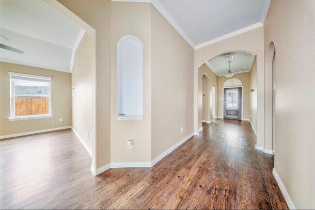 Building Photo - 3306 Benbrook Springs Ln