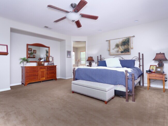 Building Photo - 29158 Black Pine Way