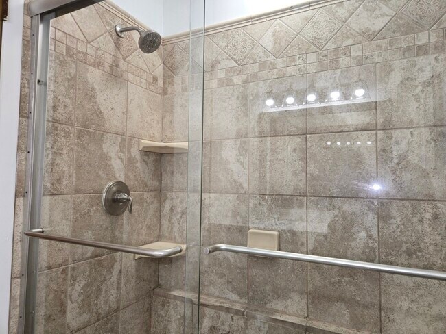 Building Photo - 6136 Palomino Ct
