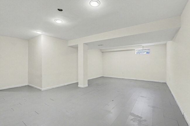 Building Photo - 2600 John Bourg Dr