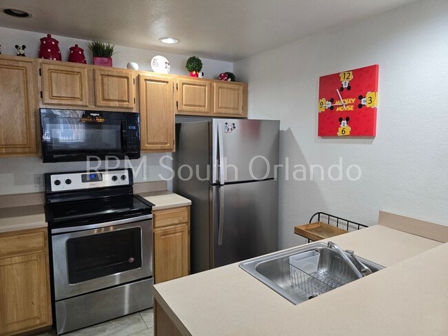 Building Photo - 3/2 Fully Furnished property in Venetian Bay Villages