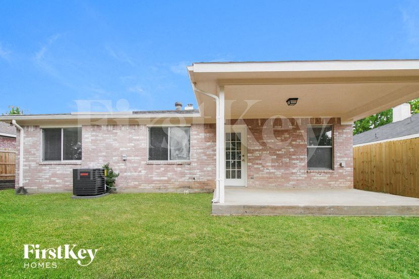 Building Photo - 6413 Riverwater Trail