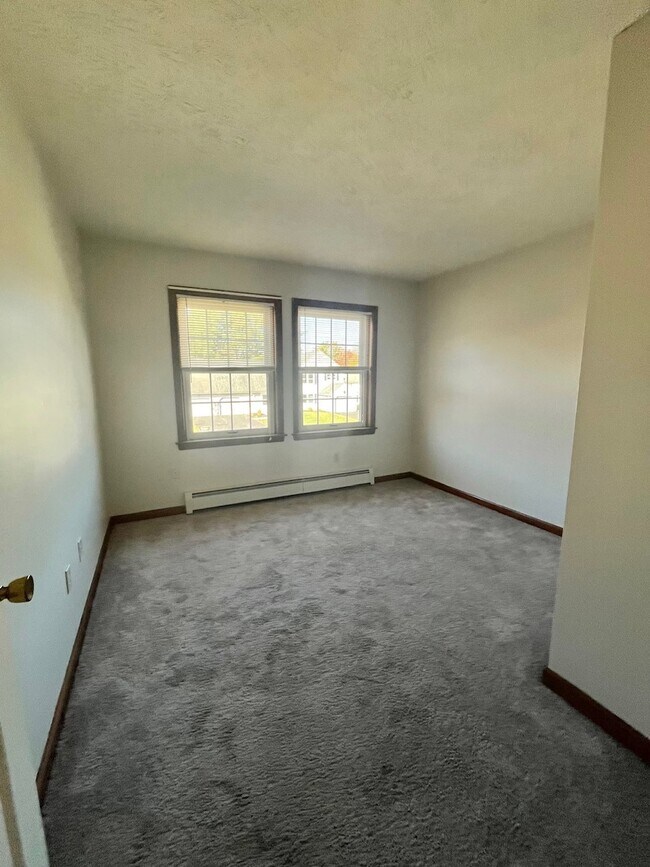 Building Photo - 61 Deer Run Trl