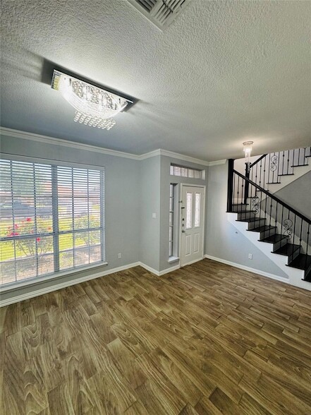 Building Photo - 3035 Parkline Trail