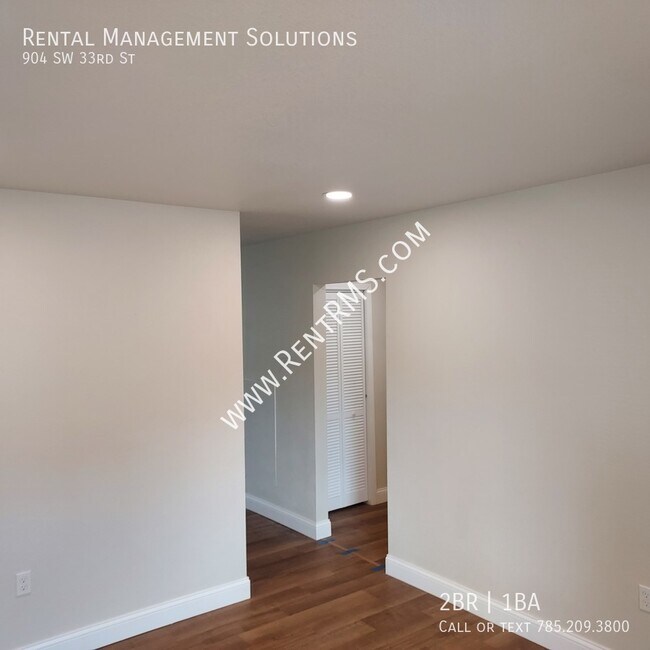 Building Photo - 904 SW 33rd St