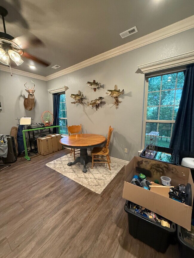Building Photo - Pre-leasing for September - 5BR with all of the extras!