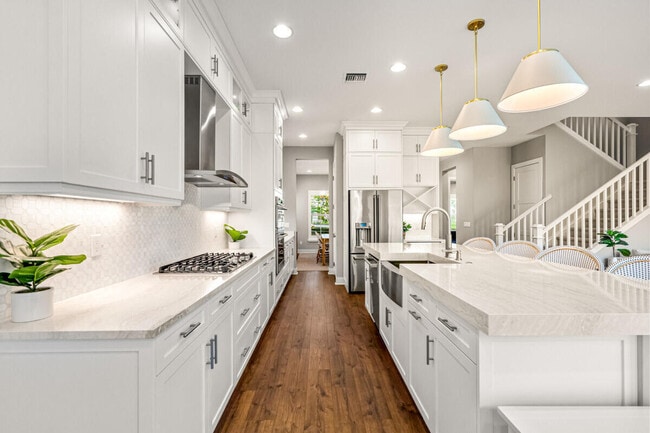 Building Photo - 13109 Alton Rd