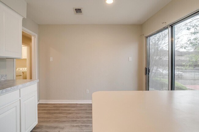 Building Photo - 5947 Chimney Wood Cir