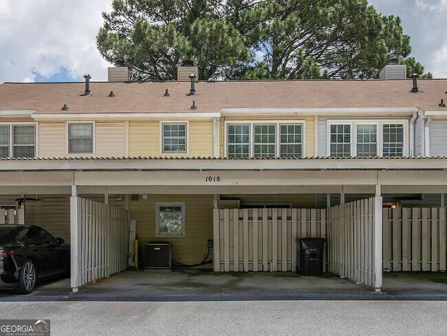 Building Photo - 1018 Old Holcomb Bridge Rd