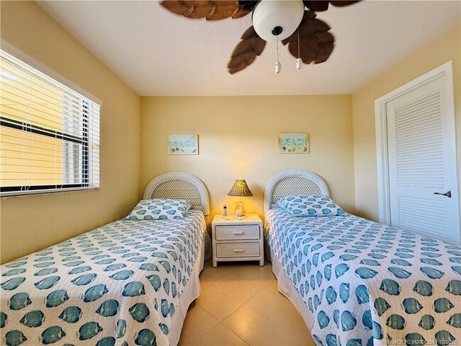 Building Photo - 7440 S Ocean Dr