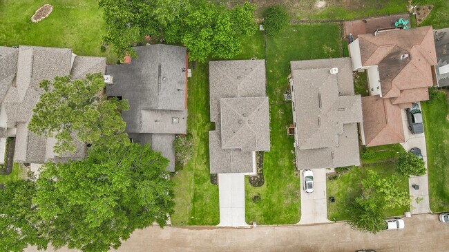 Building Photo - 3346 Torrey Pines Dr
