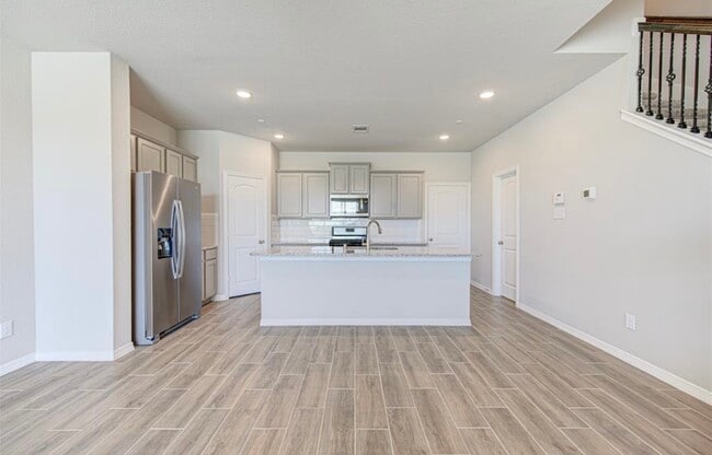 Building Photo - 8006 Scanlan Trce