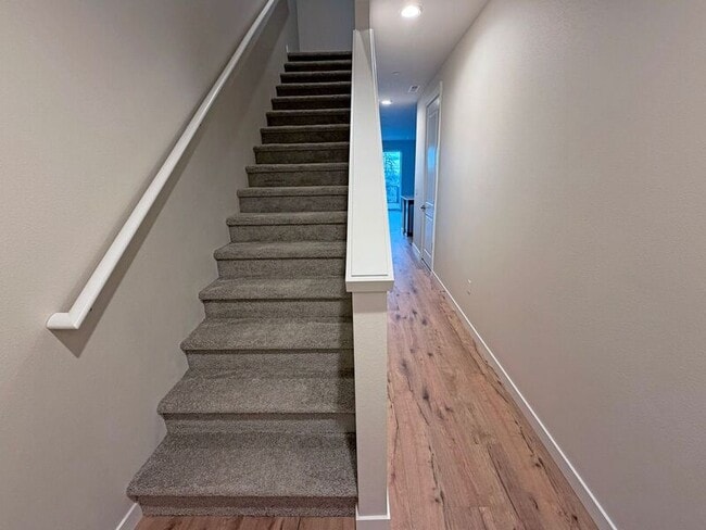 Building Photo - 2638 Waterlily Dr