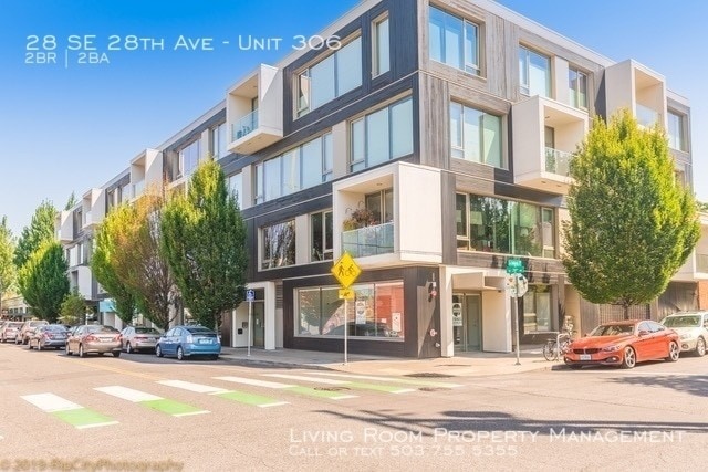 Building Photo - 28 SE 28th Ave