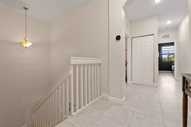 Building Photo - 8945 W 33rd Ave