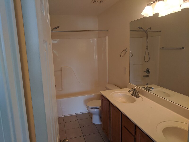 Building Photo - 313 Stewarts Landing Cir