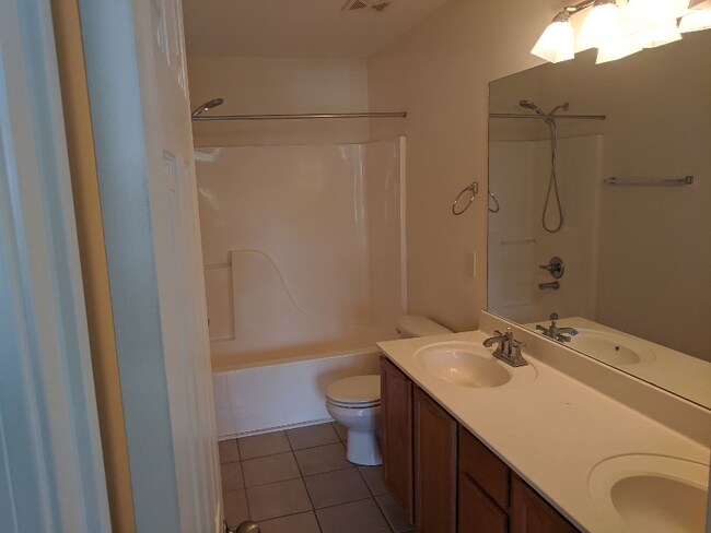 Building Photo - 313 Stewarts Landing Cir