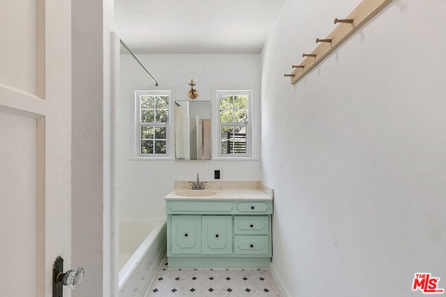 Building Photo - 11320 Alethea Dr