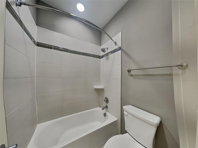 Building Photo - 1553 Fiji St