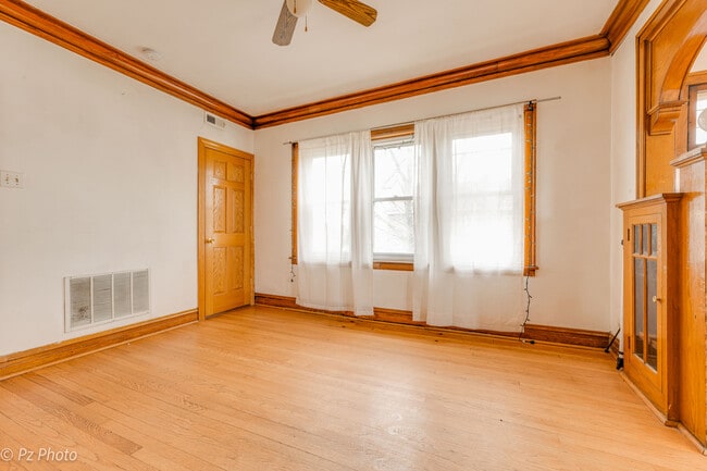 Building Photo - 4759 S Springfield Ave