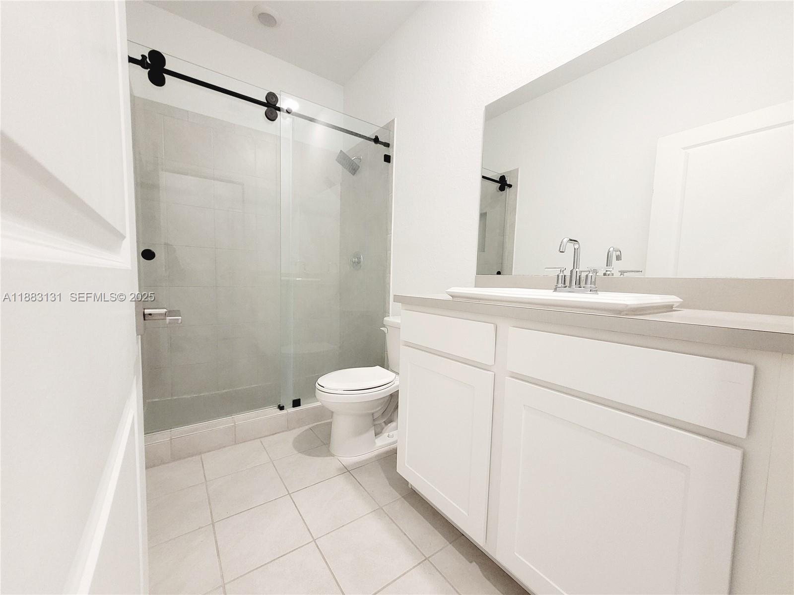 Building Photo - 541 NE 4th Ln