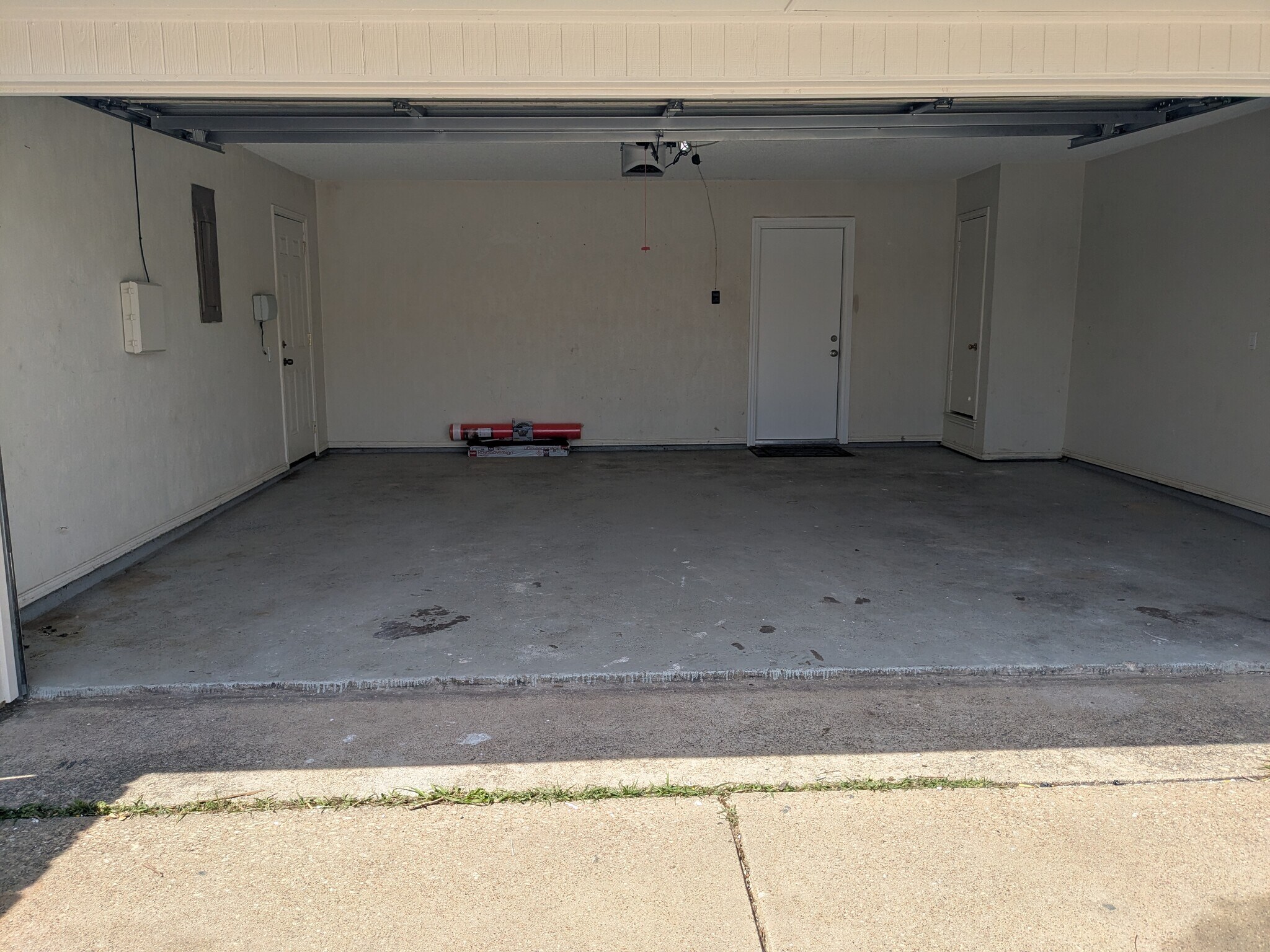 Building Photo - 2410 Cordoba Dr