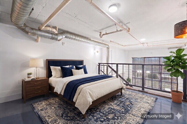 Building Photo - Urban Loft Condo Featuring Stunning Views & Rooftop Entertaining