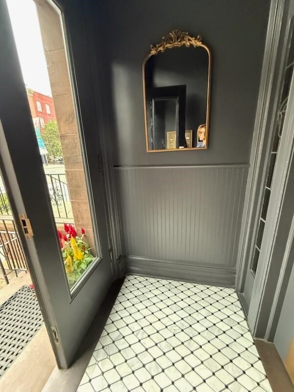 Building Photo - 937 Washington St