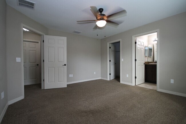 Building Photo - Charming 3-Bedroom Home with Pets Welcome in Ocala