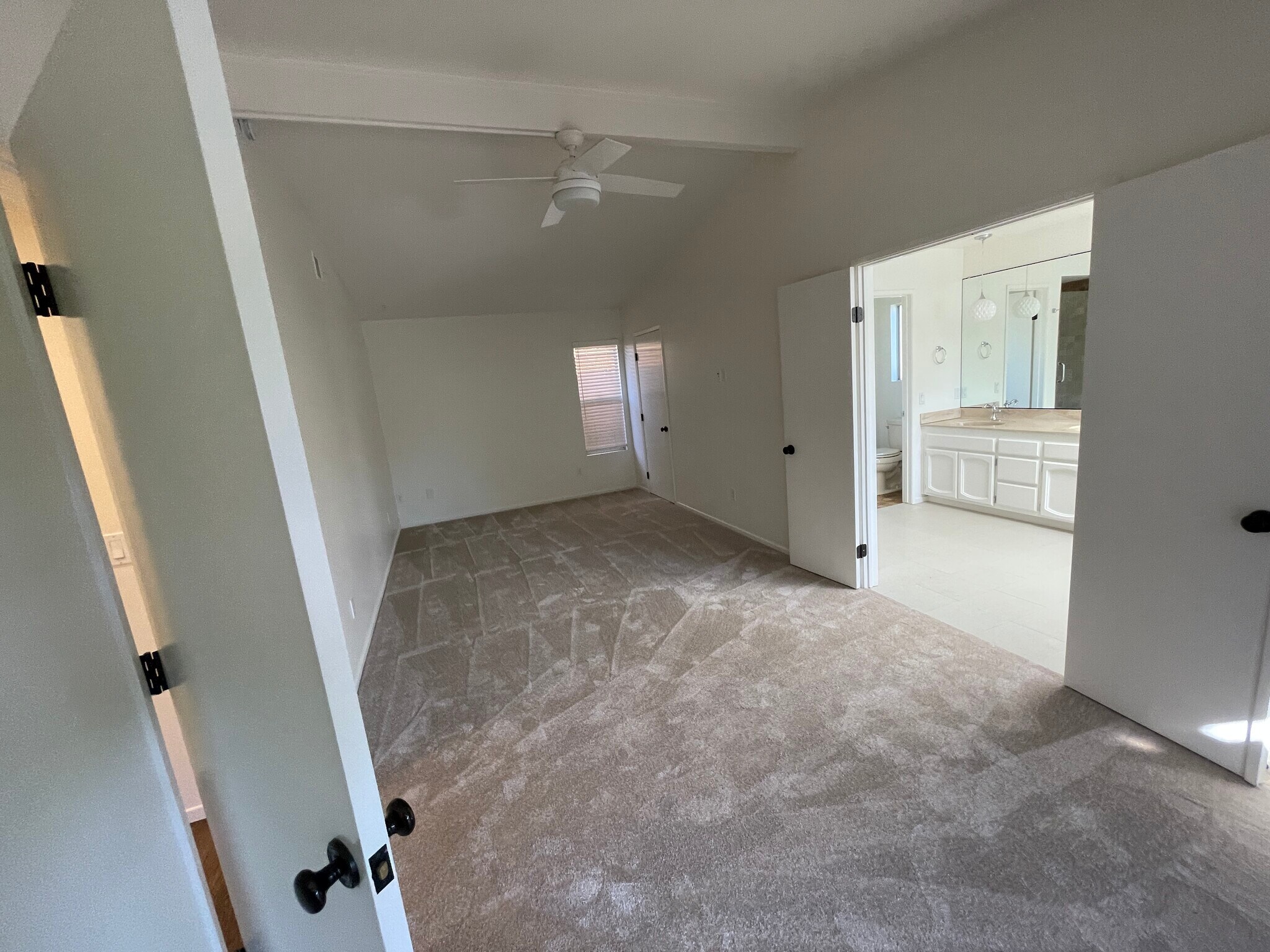 Building Photo - 855 Cornish Dr