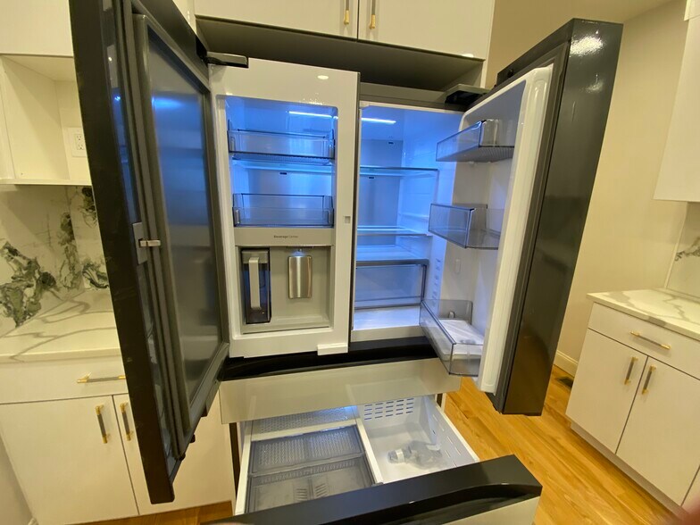 High quality appliances - 583 Highland Ave