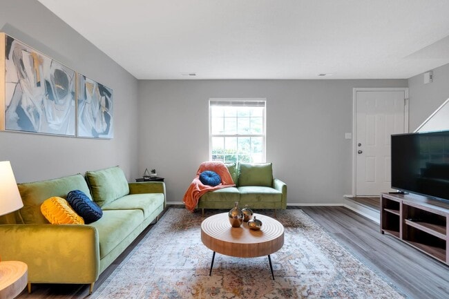 Building Photo - Two bedroom townhome, bath and half with washer and dryer connections