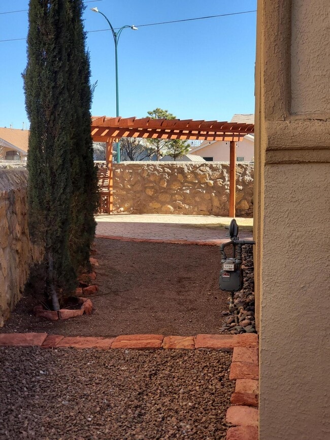 Building Photo - 3710 Grand Bahamas Dr