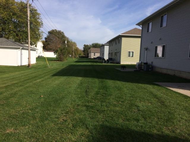 Building Photo - 1521 Springbrook Dr