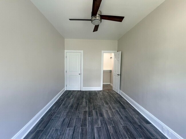 Building Photo - 138 W 30th St