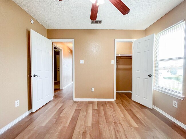 Building Photo - 3406 Bamboo Ln